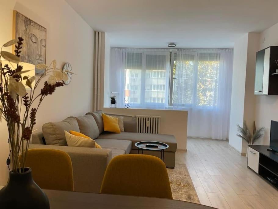Mav Bucharest Apartment Ngoại thất bức ảnh