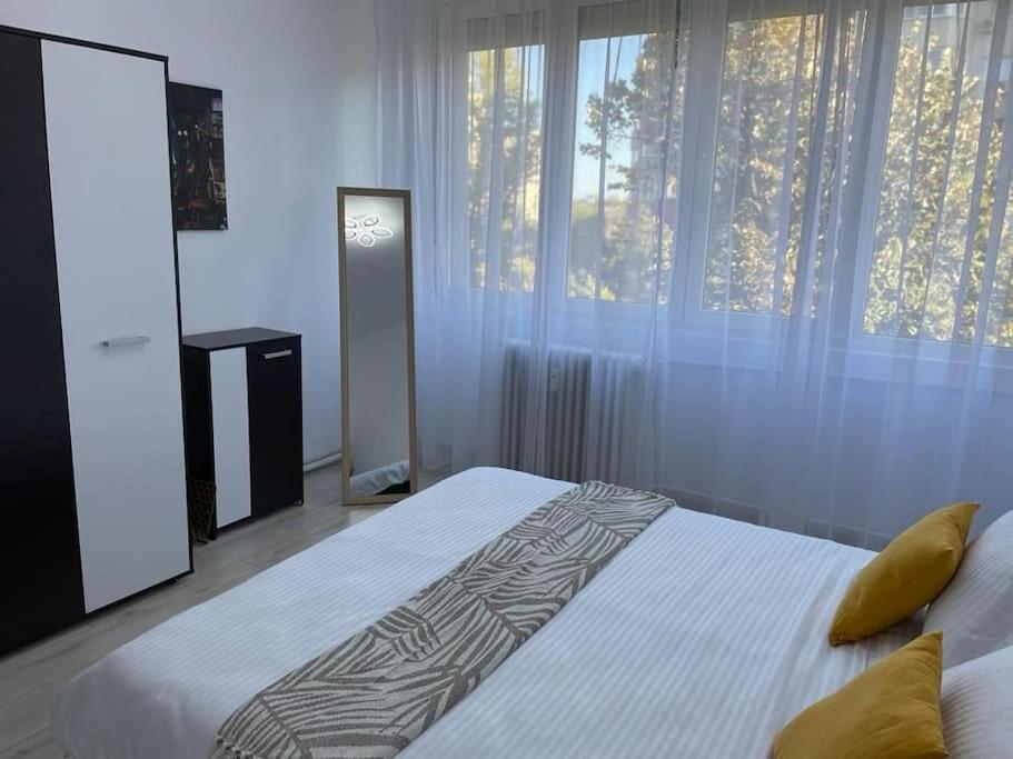 Mav Bucharest Apartment Ngoại thất bức ảnh