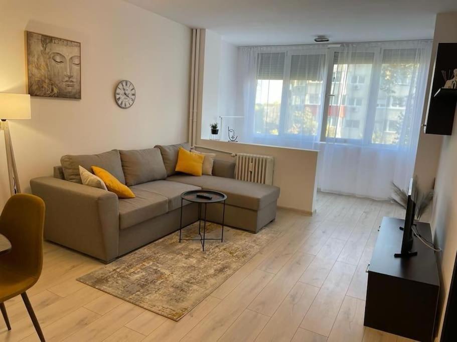 Mav Bucharest Apartment Ngoại thất bức ảnh